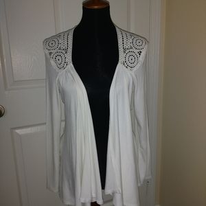 Lace drape-front topper⭐️